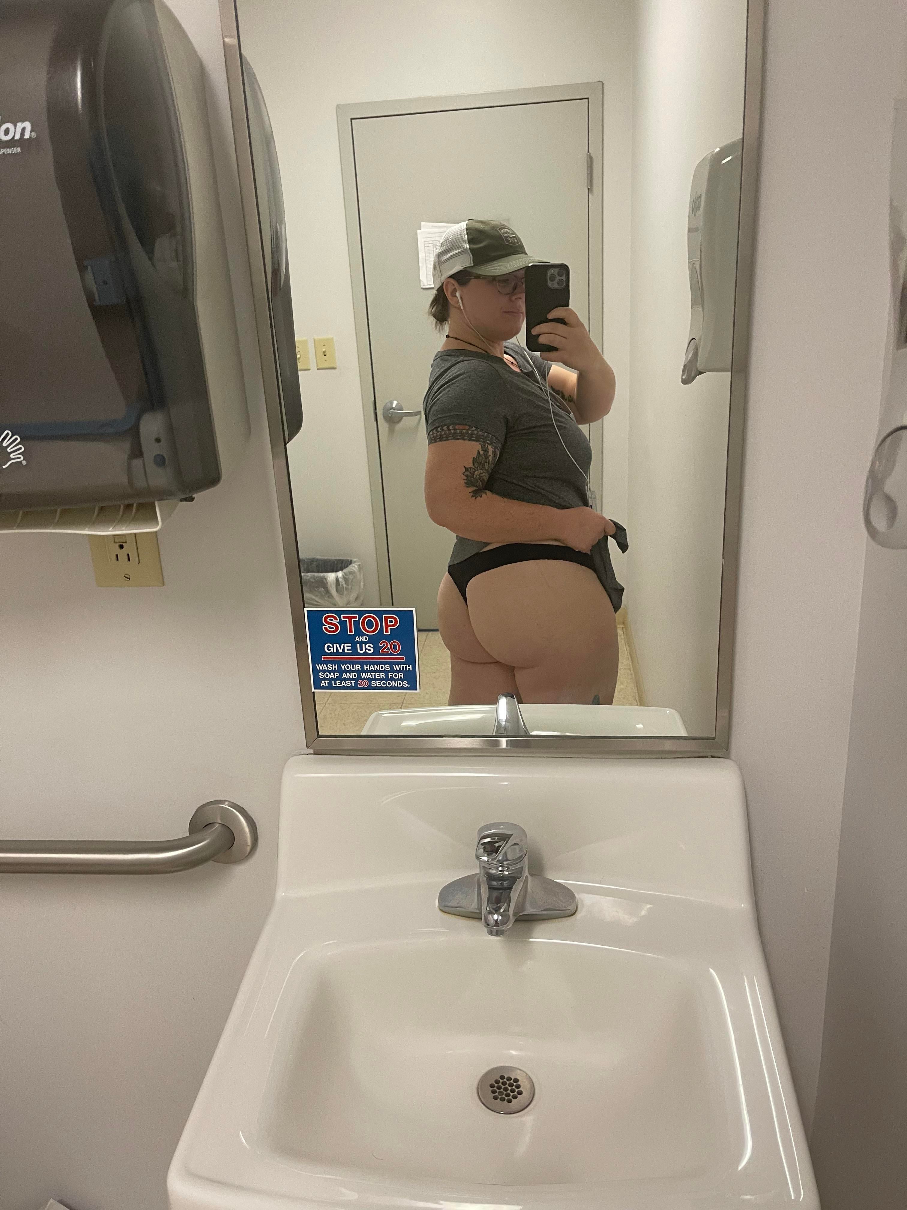 Showing my ass at work today.. literally. title=