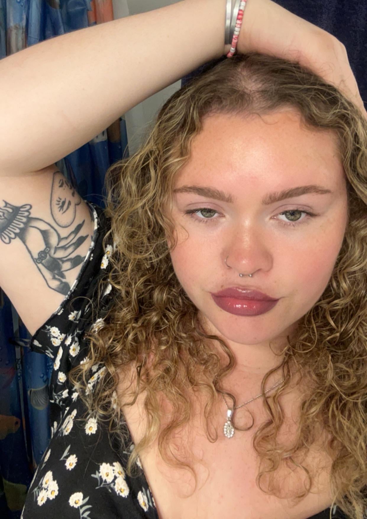 Mommy always looks good huh?  title=