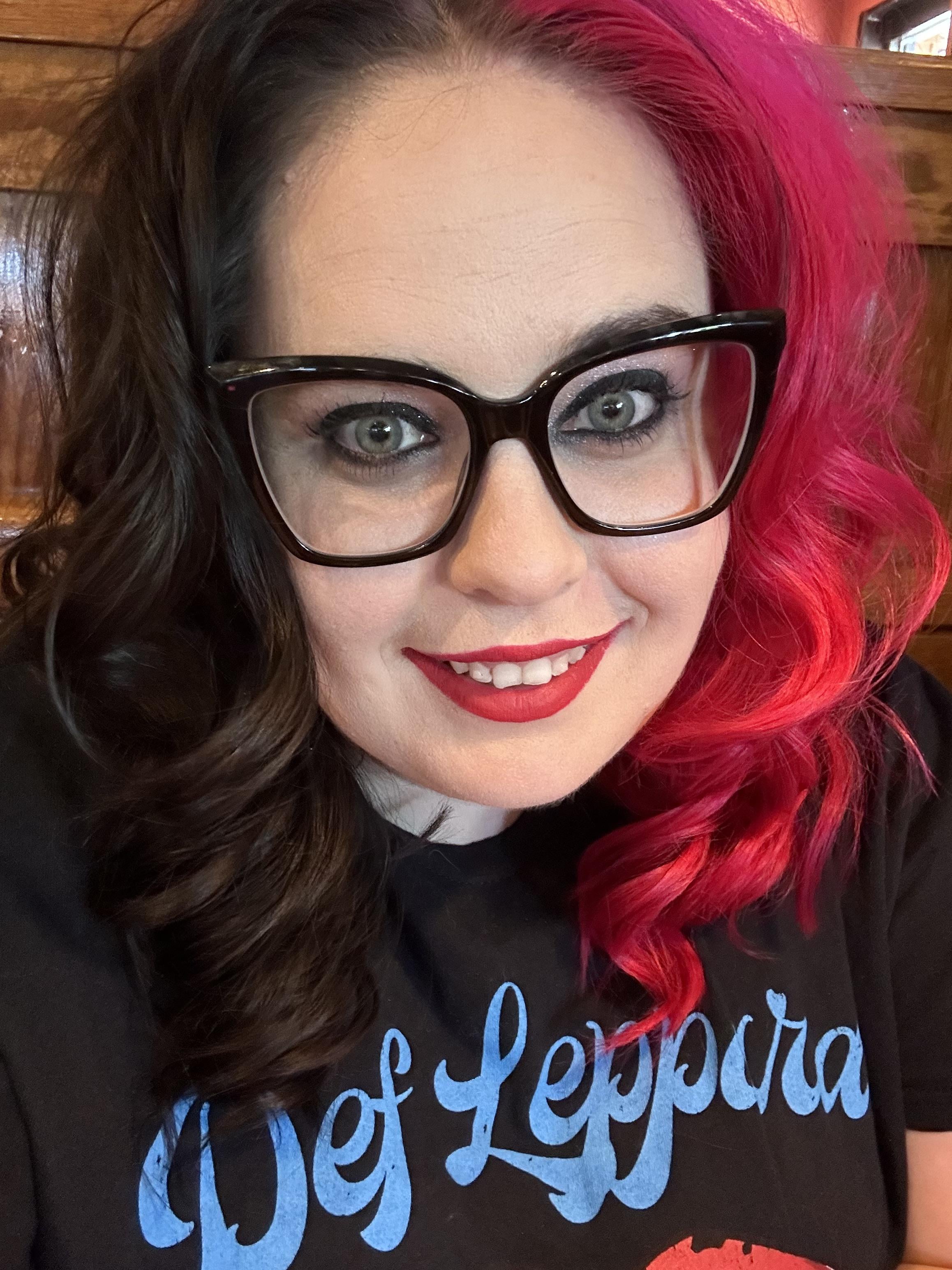 Pour some sugar on me  title=