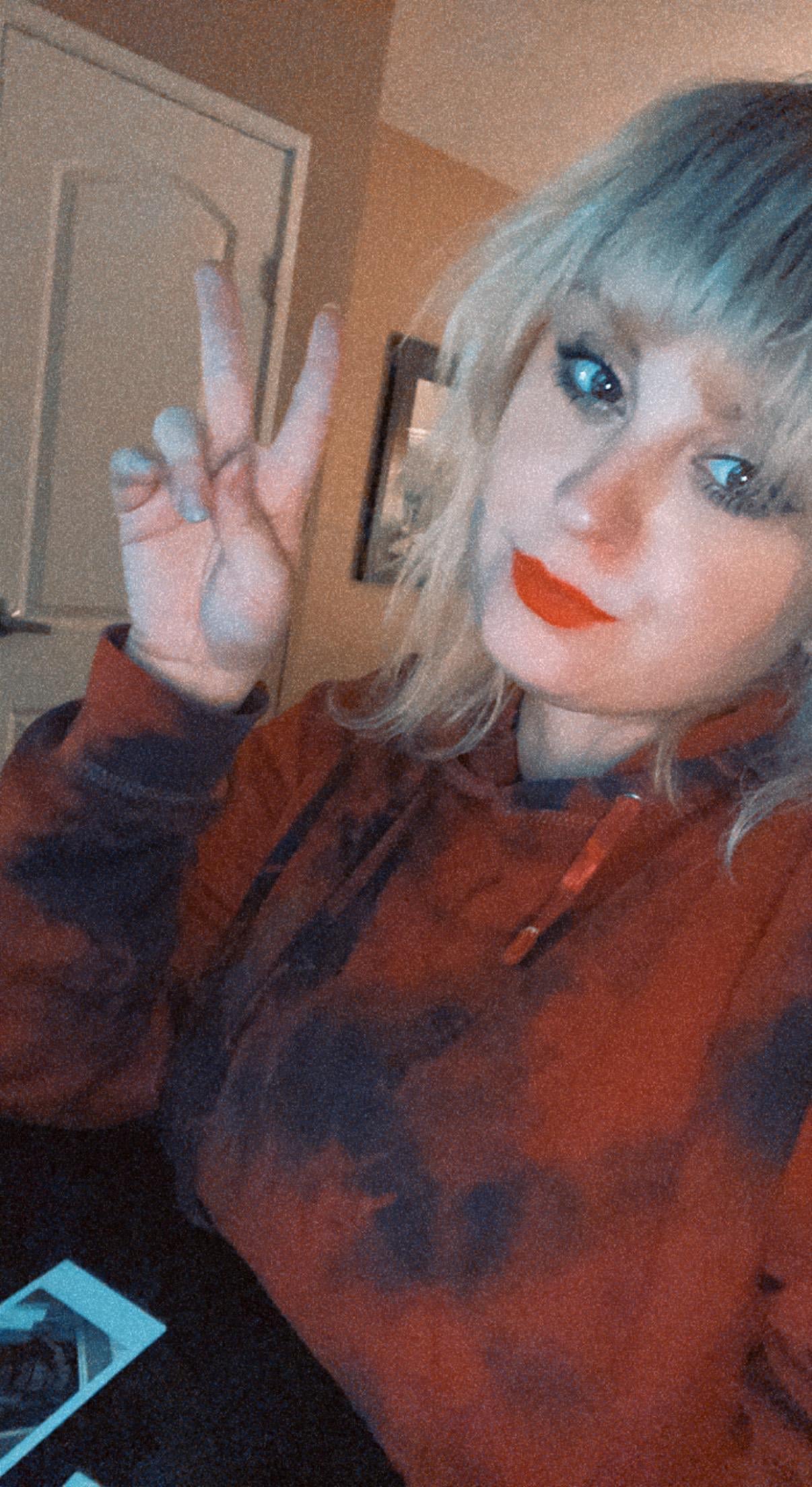 XOXO happy to be here <3 title=