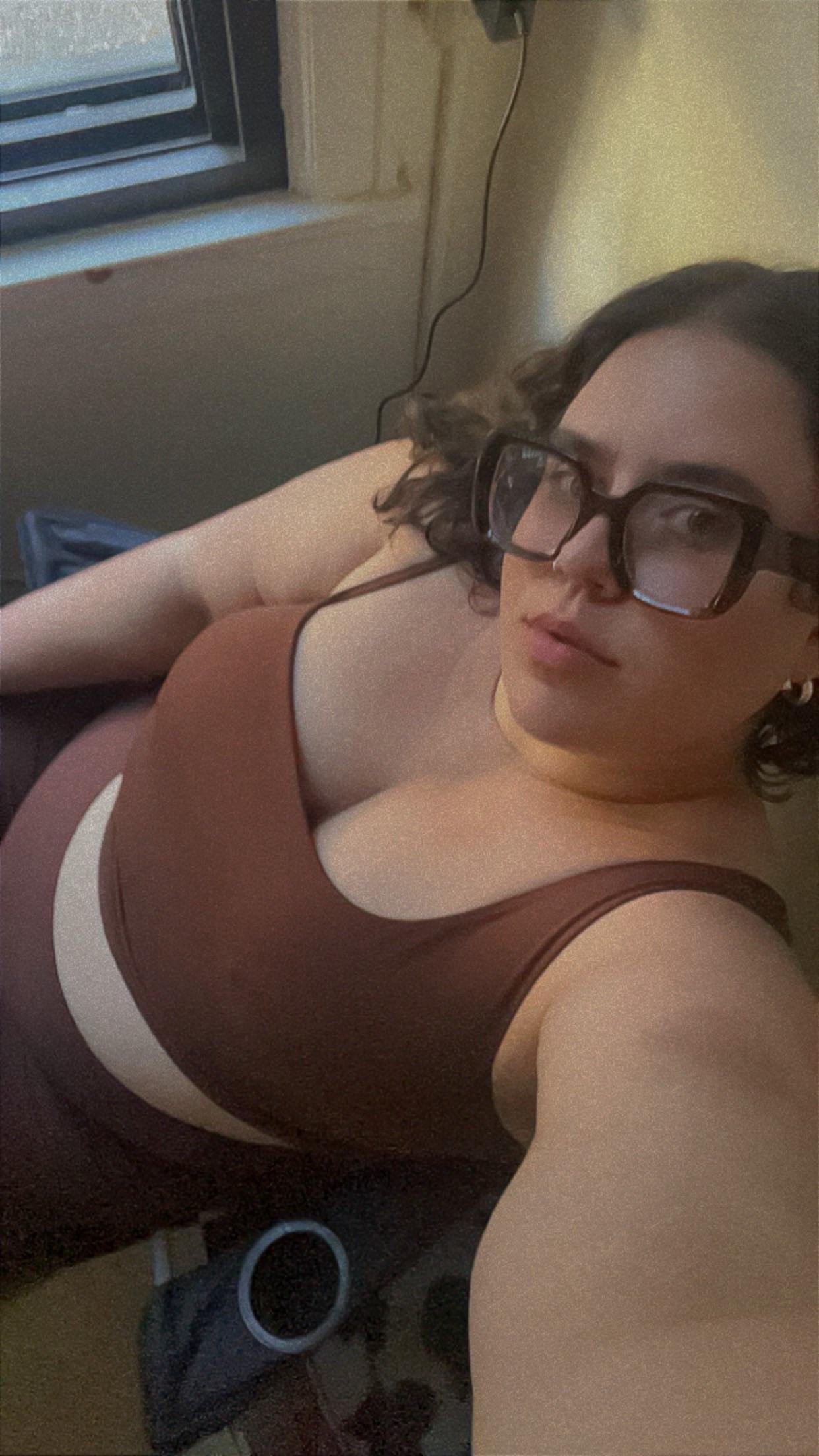 happy friday yall 😇 title=