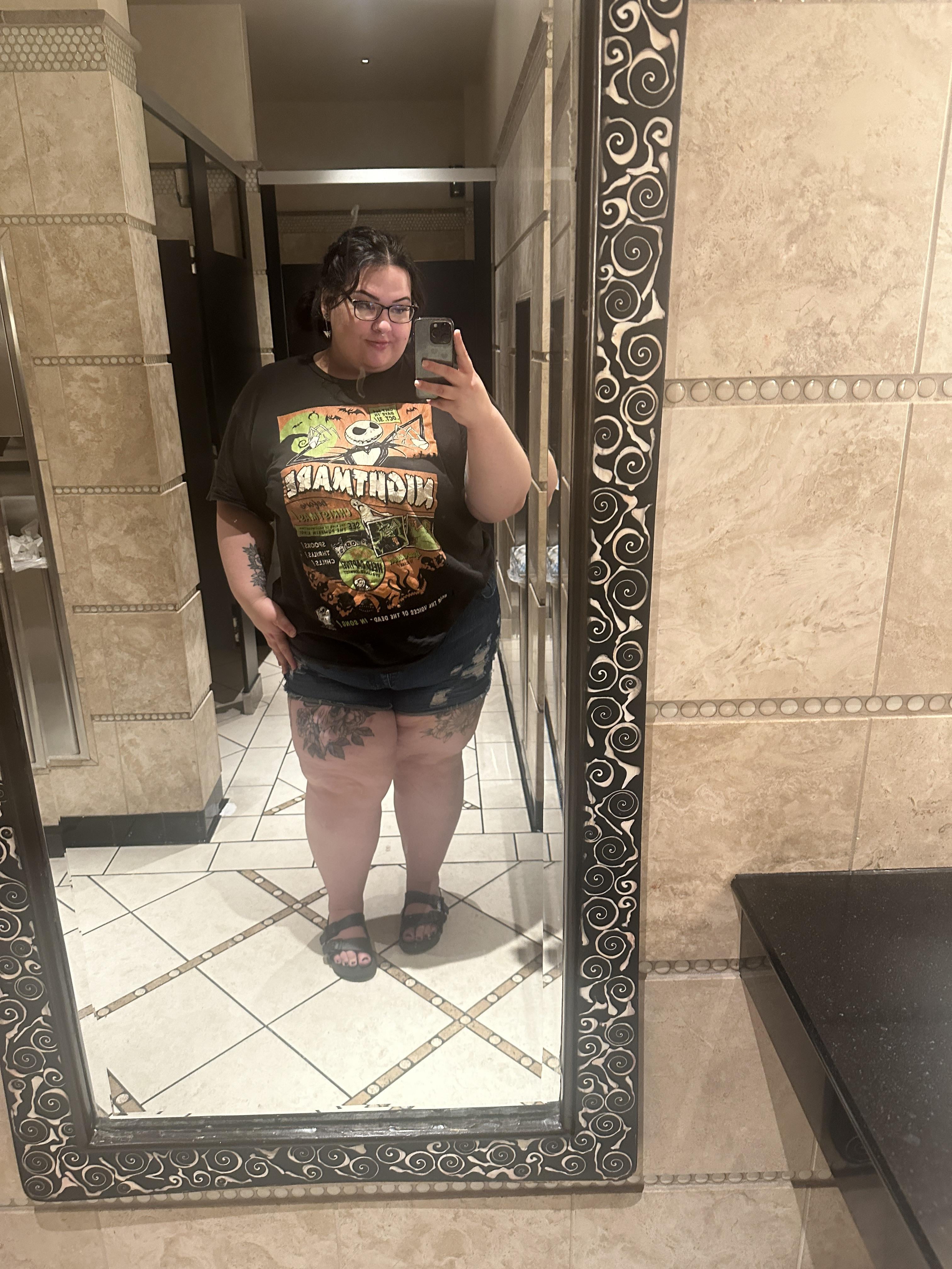 Cutie bathroom pic 🥰😘 title=