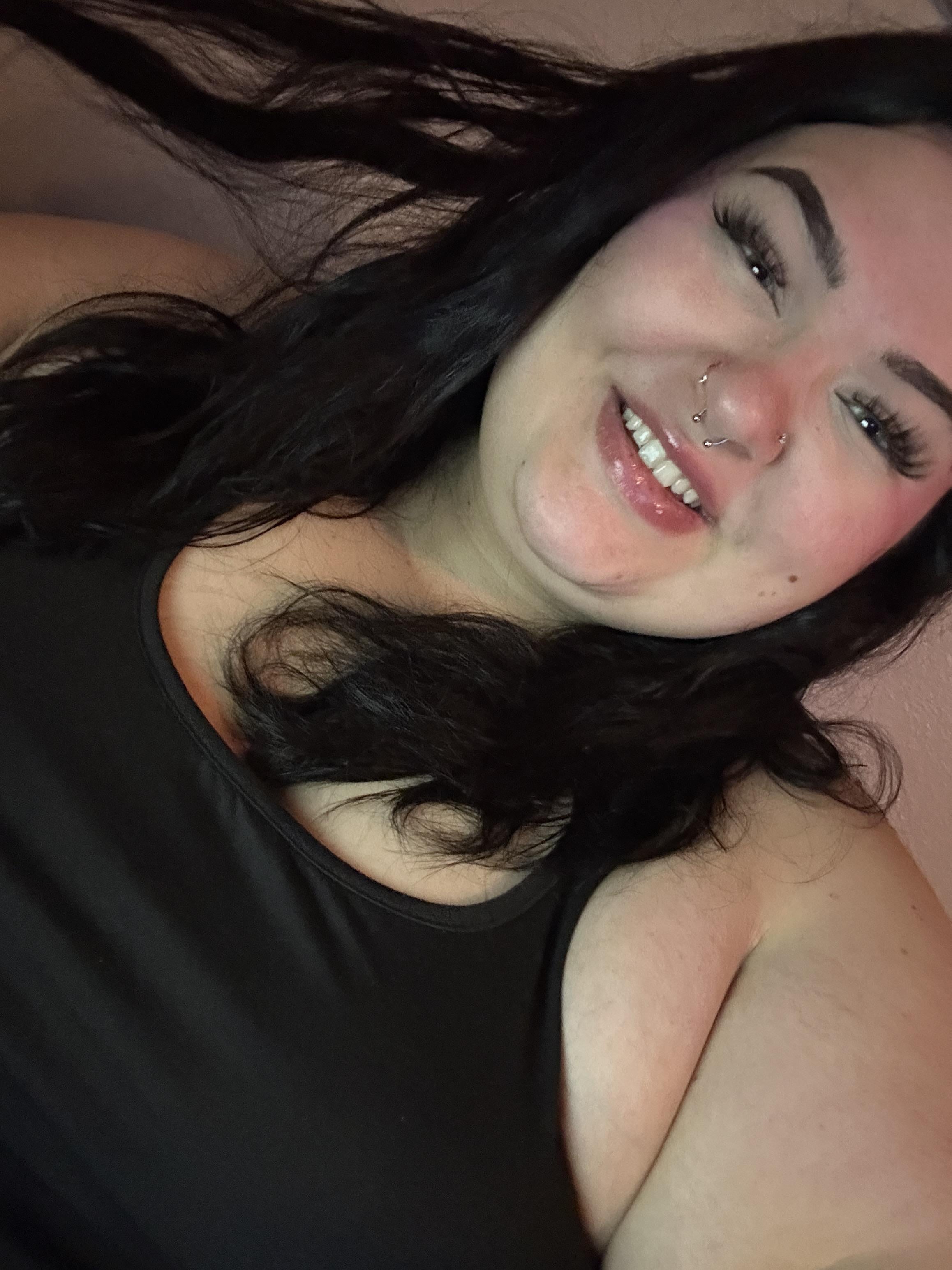 Happy Friday 🥰🥰 title=