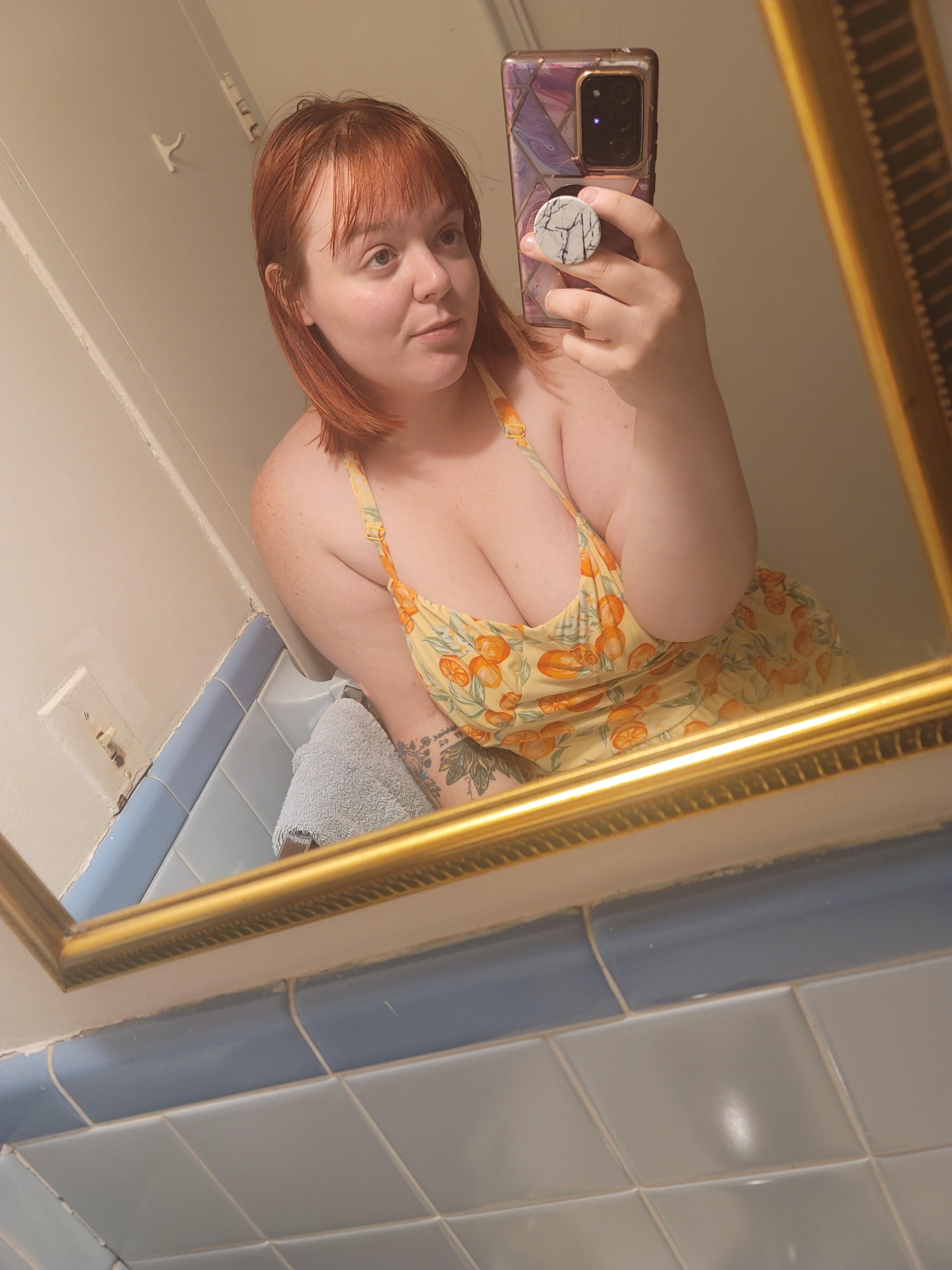 Redhead BBW Housewife material  title=