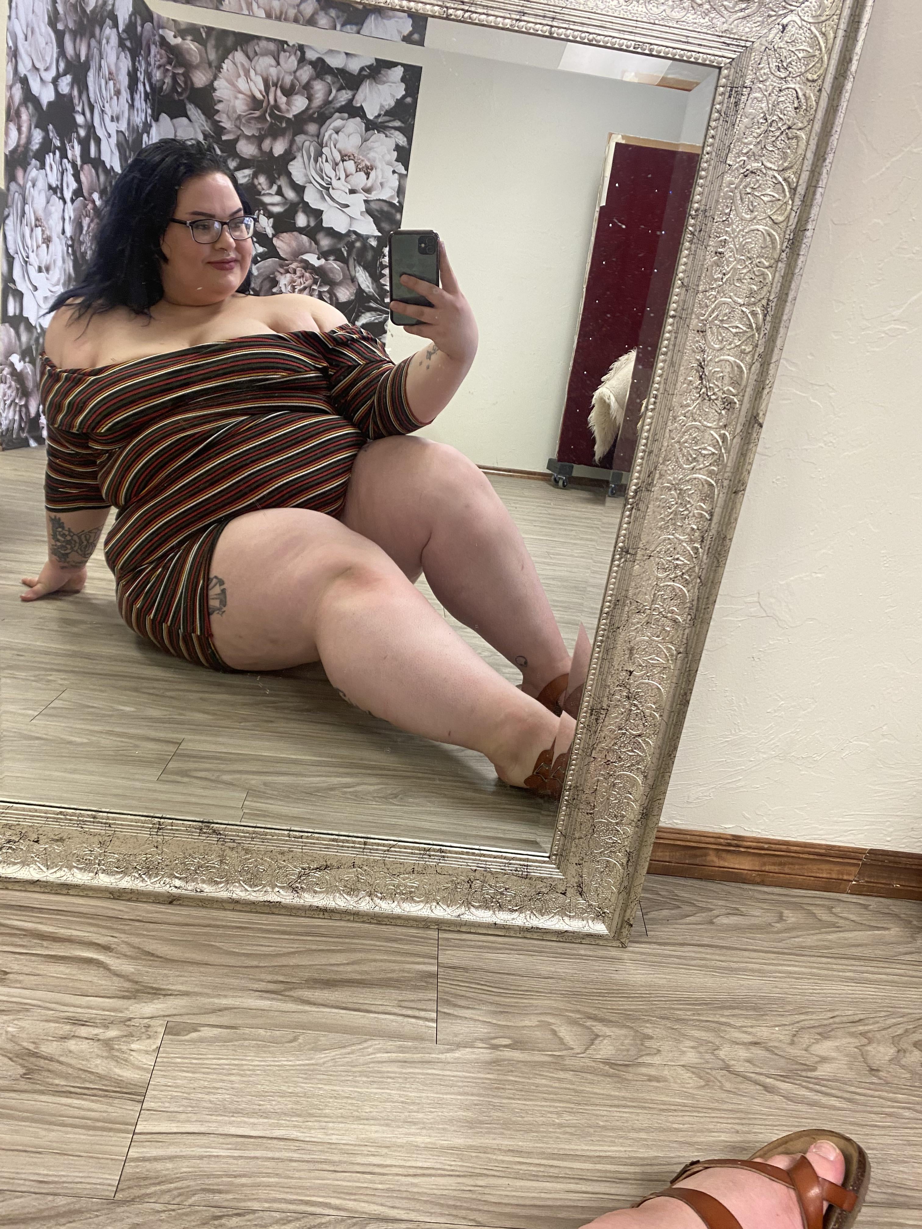 Nothing like a tight dress 🥰 title=