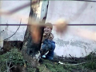 your voyeur videos - Girl pees next to big wall