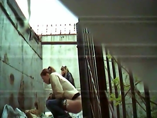 your voyeur videos - Woman with ponytail caught peeing