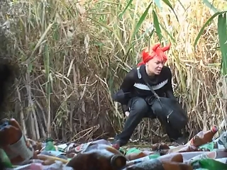 Piss – Girl pissing behind some bushes your voyeur videos - Girl pissing behind some bushes