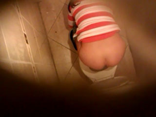 Piss – Many girls at the Toilet your voyeur videos - Many girls at the Toilet