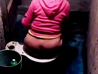 your voyeur videos - Woman caught pissing in old dirty toilet