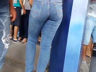 your voyeur videos - Latina teen tight jeans