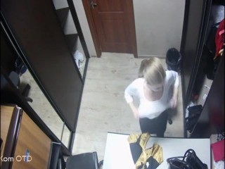 your voyeur videos - Hotel Employee Changing