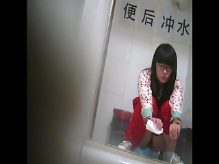 your voyeur videos - Asian girl in glasses peeing