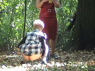 your voyeur videos - Short hair woman pees outdoor