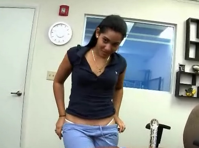 Indian - Sexy girl dansing naked