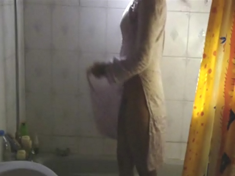 Indian - Indian girl meenal sood in shower
