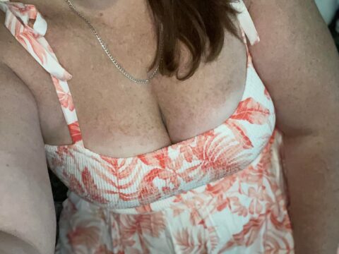 BBW boobs -  Let’s play a game called “what am I wearing under my dress?” 😉