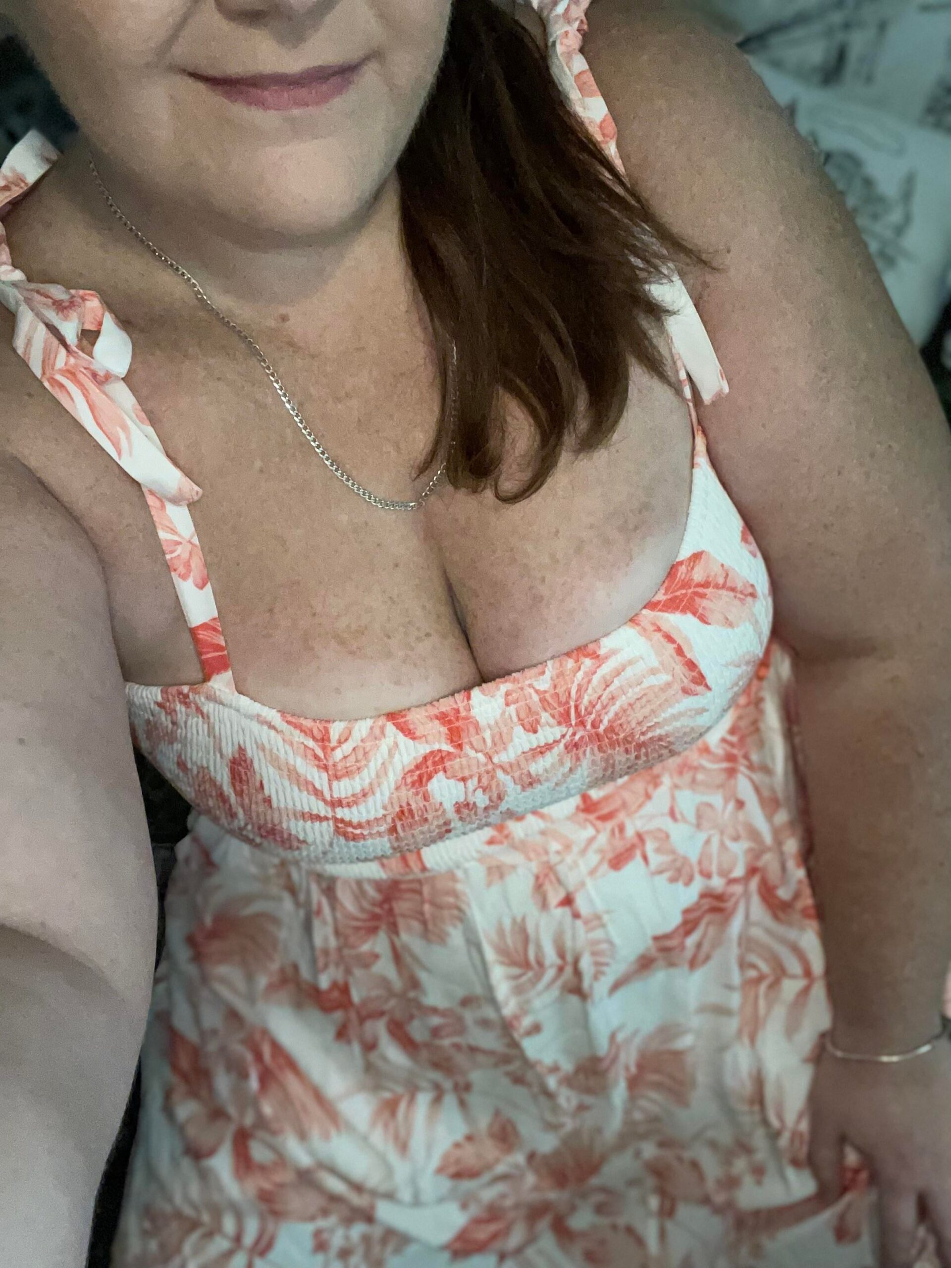 BBW boobs -  Let’s play a game called “what am I wearing under my dress?” 😉