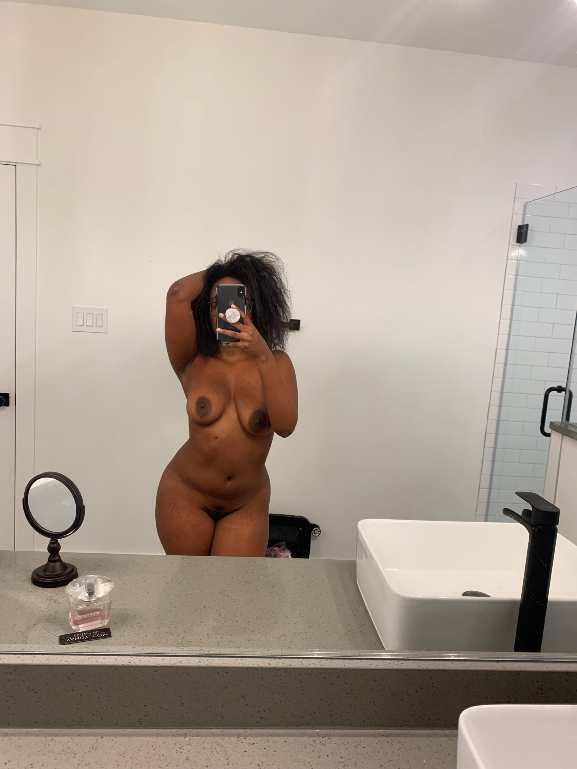 Ebony Porn Pics -  thick & curvy 22 year old