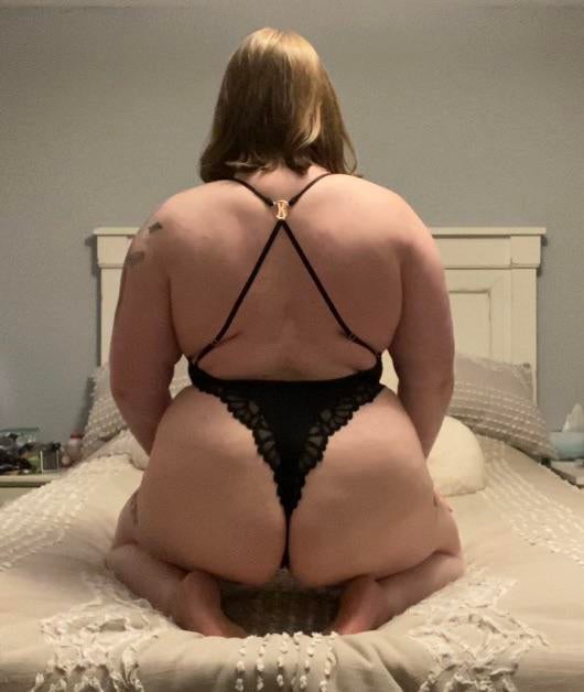 Bbwpictures -  Ready and on my knees