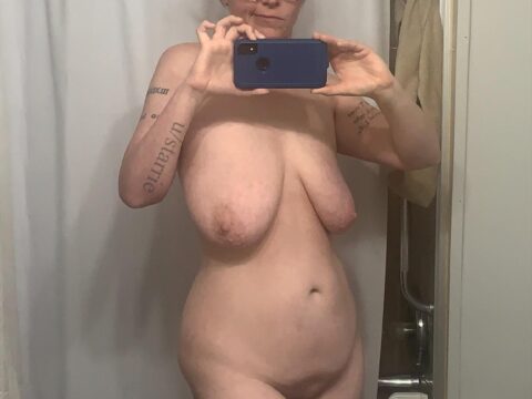 Bbwpictures -  Lost weight but kept the curves.