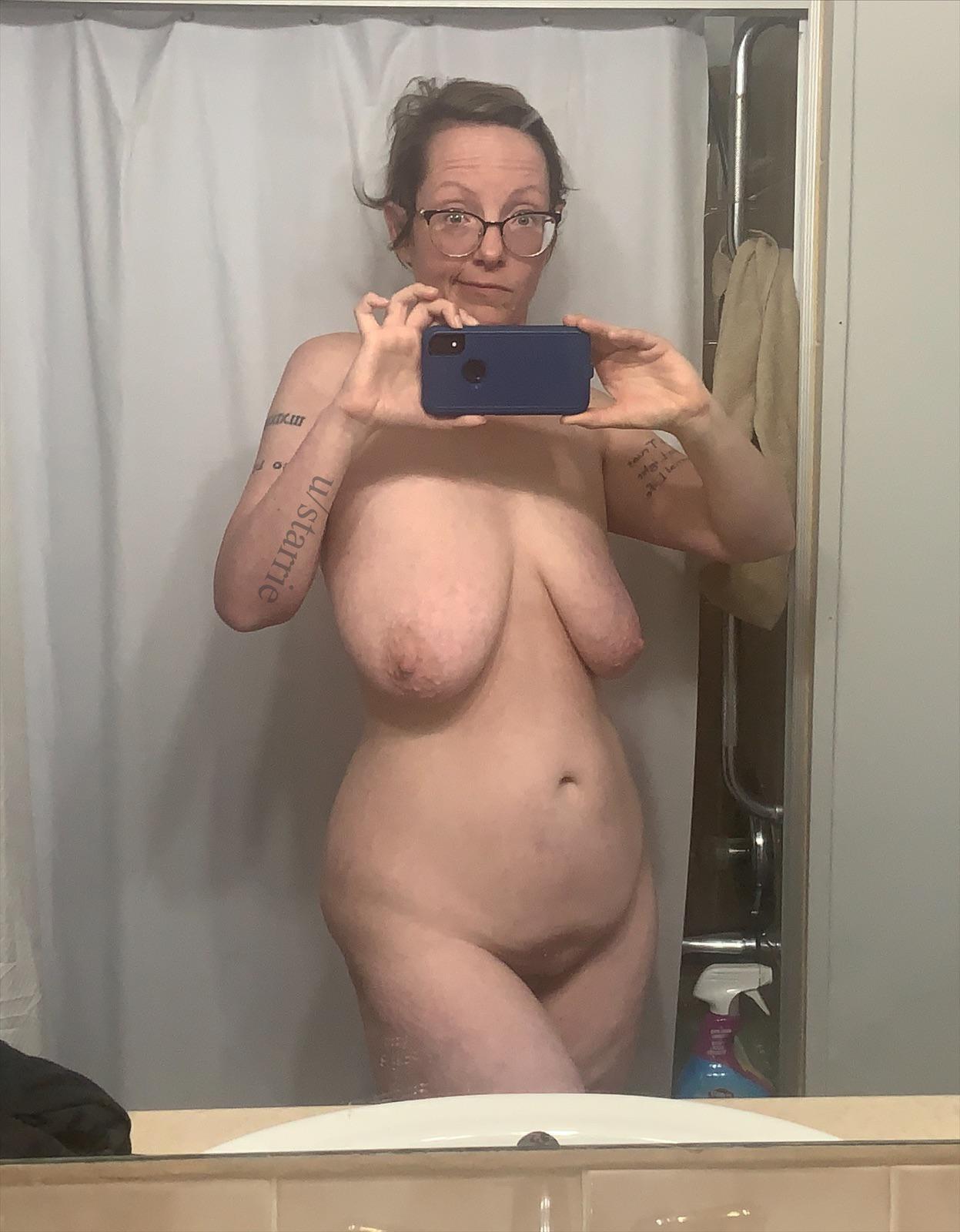 Bbwpictures -  Lost weight but kept the curves.